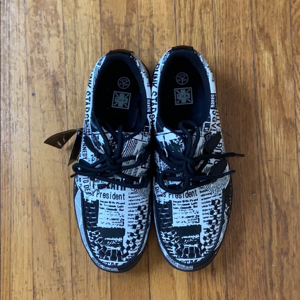 T.U.K newsprint leather sneaker